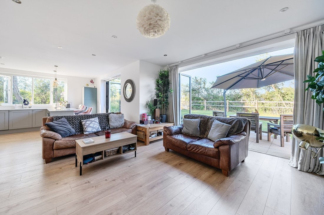 House in Limpsfield, England 2 - 15901093
