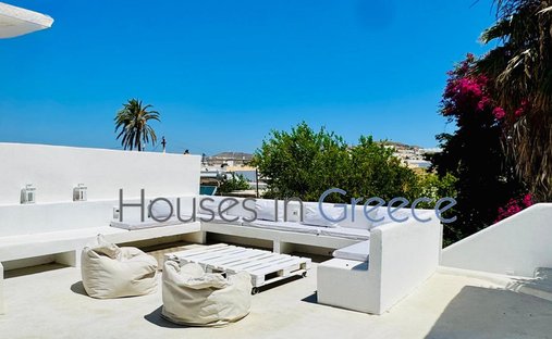 House in Paros, Decentralized Administration of the Aegean, Greece 1
