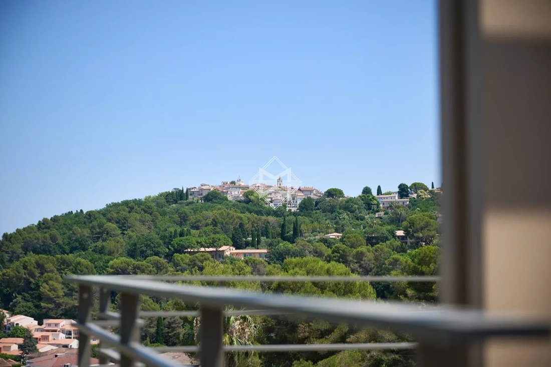 House in Mougins, Provence-Alpes-Côte d'Azur, France 2 - 15887820