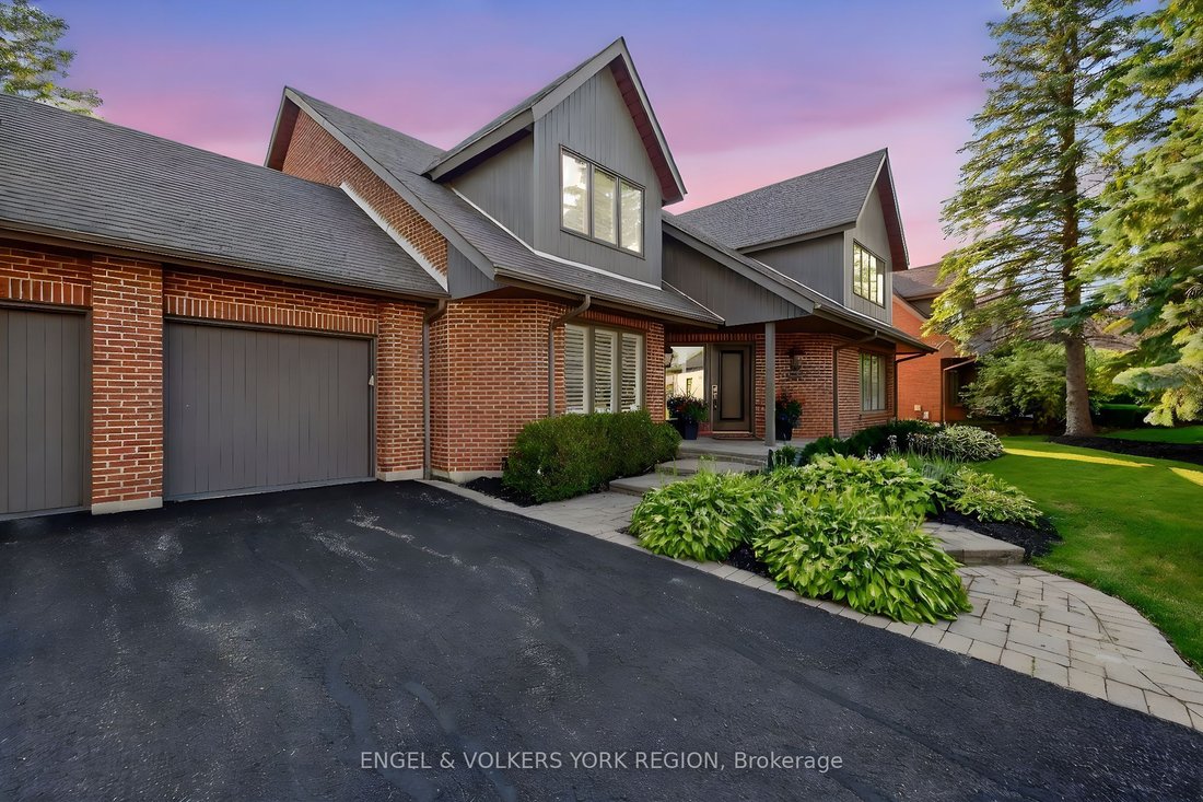 Well Designed Living Space In Coveted In King City, Ontario, Canada For