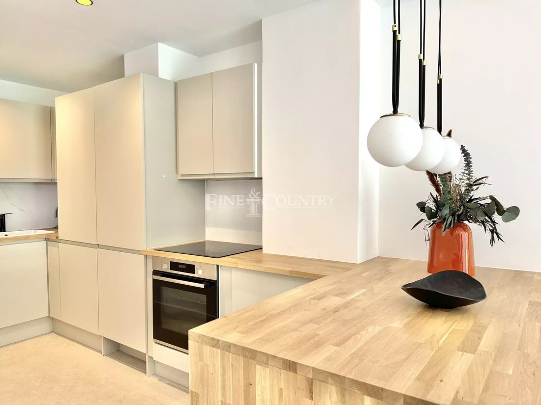 Apartment in Montfleury, Cannes, France 5 - 14419682