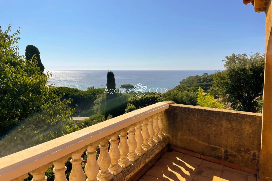 House in Collobrières, Provence-Alpes-Côte d'Azur, France 4 - 15730182