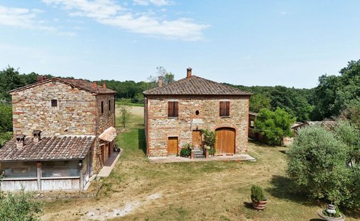 Country House in Lucignano, Tuscany, Italy 1