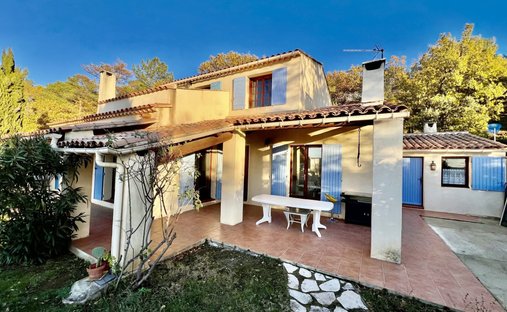 Maison à Roussillon, Provence-Alpes-Côte d'Azur, France 1