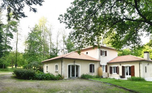 House in Ribérac, Nouvelle-Aquitaine, France 1
