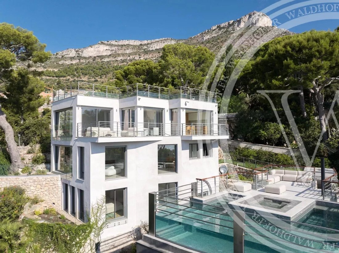 Villa in Cap-d'Ail, Provence-Alpes-Côte d'Azur, France 1 - 15899779