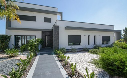 House in Leiria, Pousos, Barreira e Cortes, Leiria District, Portugal 1