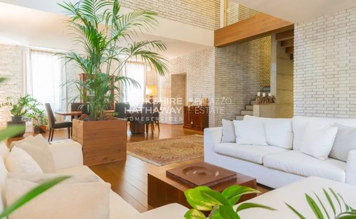 Villa in Eastern Lake Center, Como, Lombardy 1