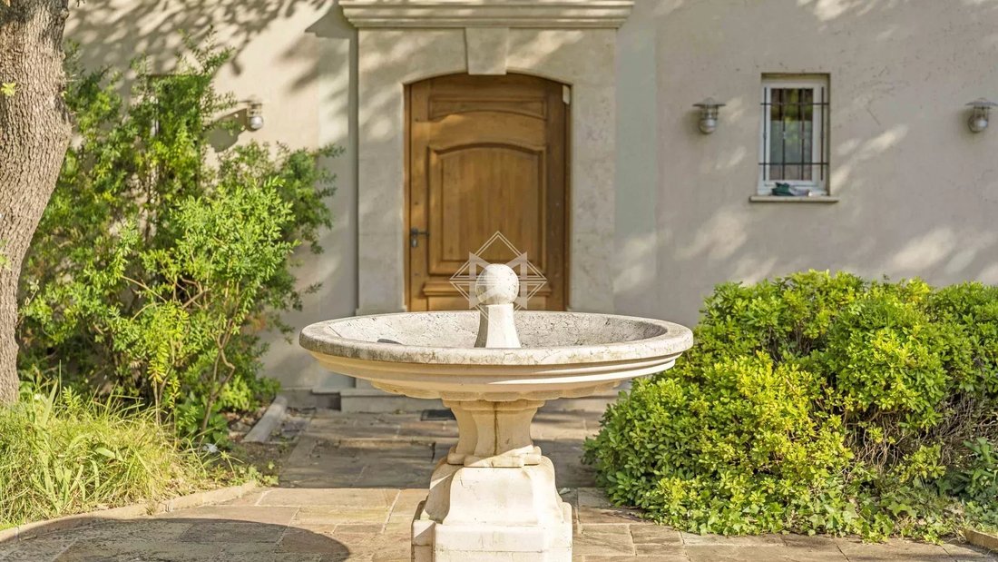 Villa in Grimaud, Provence-Alpes-Côte d'Azur, France 5 - 15899971