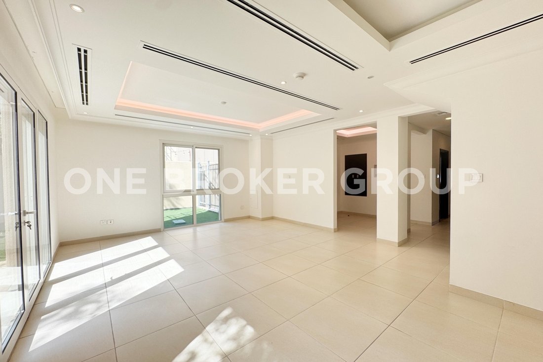 Villa in Al Barsha South Second, Al Barsha, Dubai 5 - 15902795