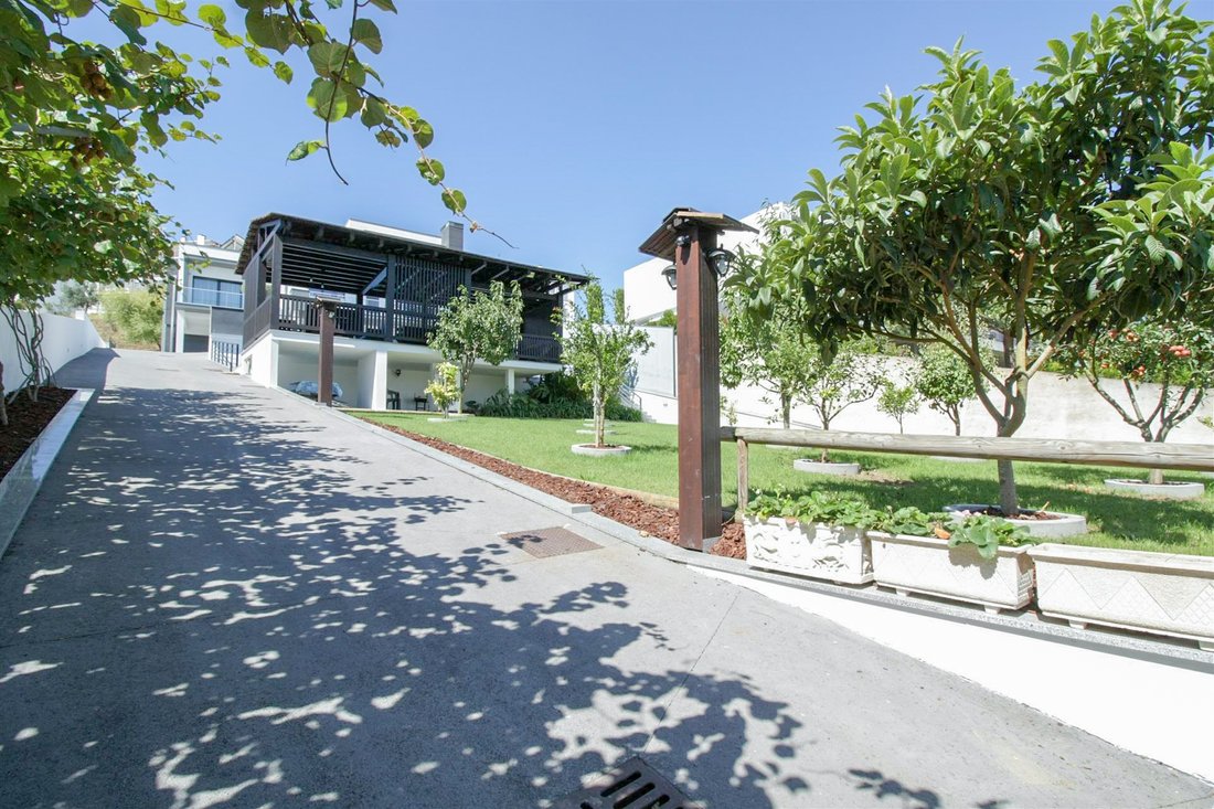 Maison à Leiria, Pousos, Barreira e Cortes, Leiria, Portugal 3 - 15904149