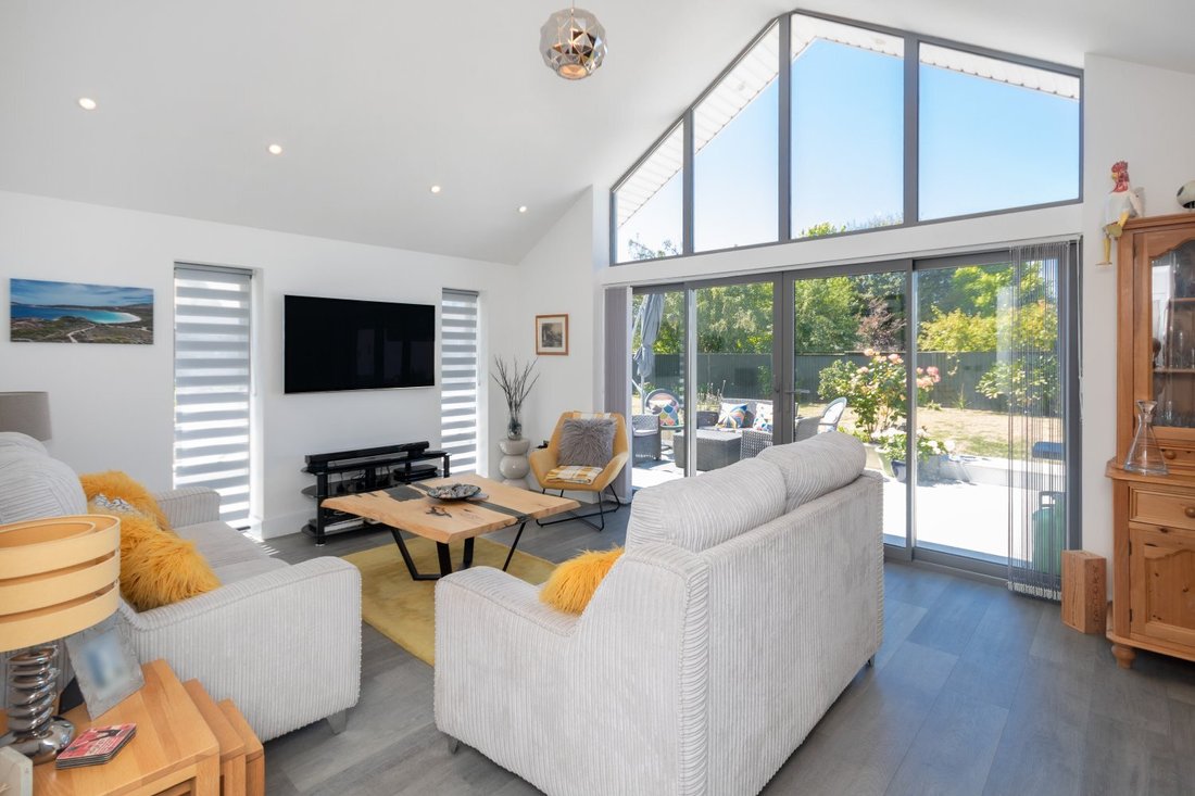 Bungalow Route De La Charruee - 1100xxs 