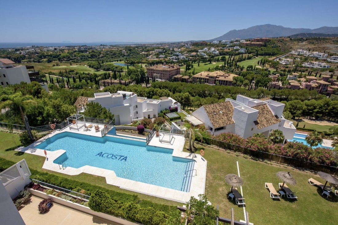 Apartment in Benahavis, Andalusia, Spain 2 - 15903398