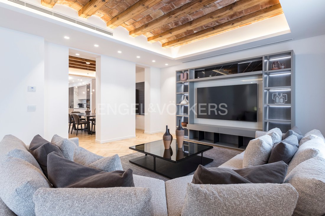 Apartment in Eixample, Barcelona, Spain 2 - 15901298