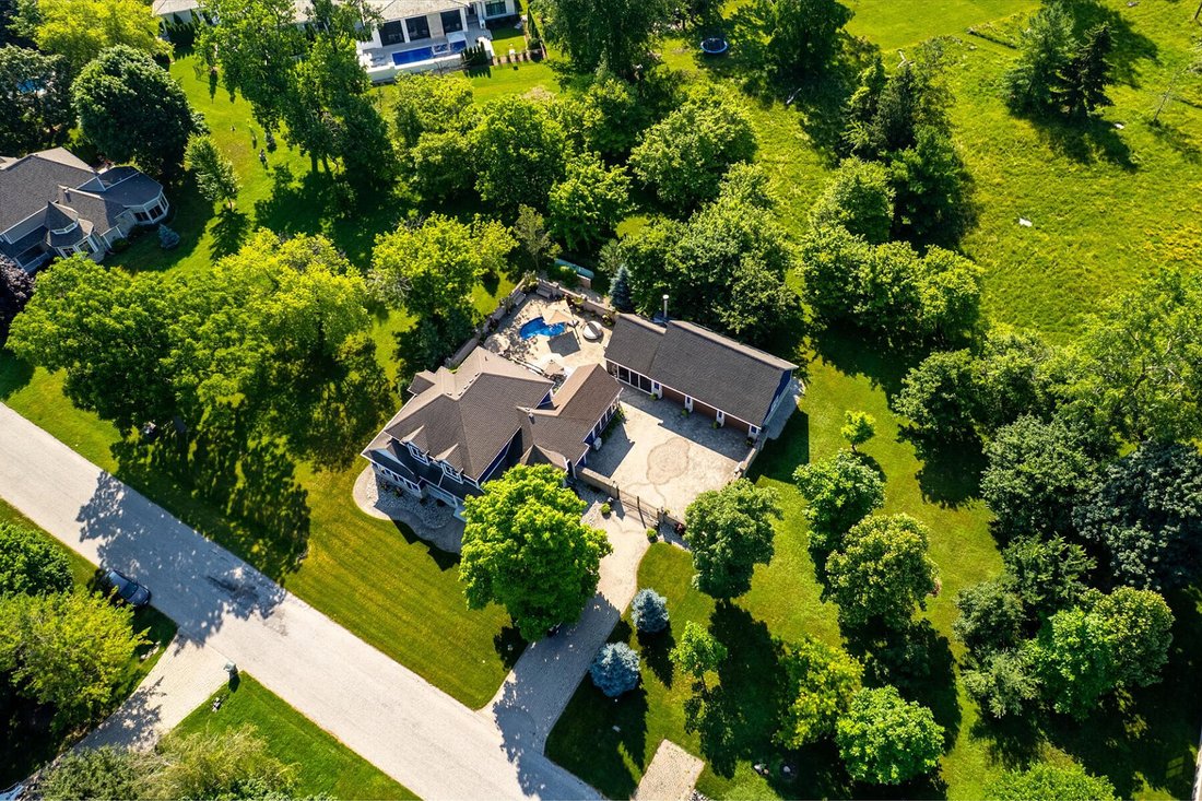 House in Amherstburg, Ontario, Canada 5 - 15900109