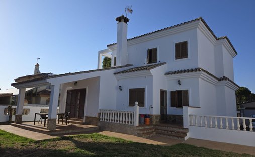Villa in Chiclana de la Frontera, Andalusia, Spain 1