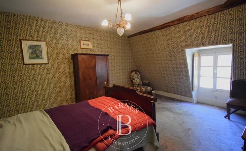 Castle for Sale in Bourges, Centre-Val de Loire, France