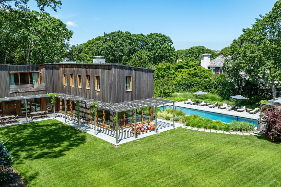 East Hampton, New York, United States 2 - 15901648