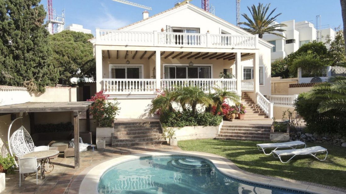 House in Marbella, Andalusia, Spain 2 - 15903397