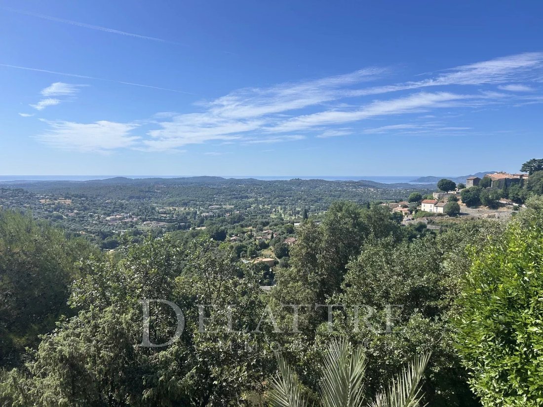 Villa in Châteauneuf-Grasse, Provence-Alpes-Côte d'Azur, France 1 - 15899680