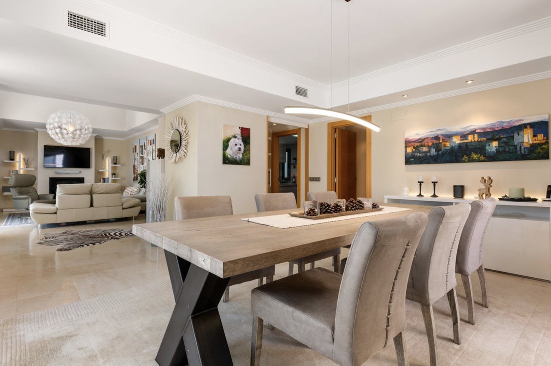 Apartment in Benahavis, Andalusia, Spain 3 - 15903398