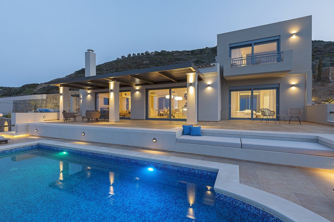 Villa in Community of Agios Nikolaos, Agios Nikolaos, Greece 1 - 15902663
