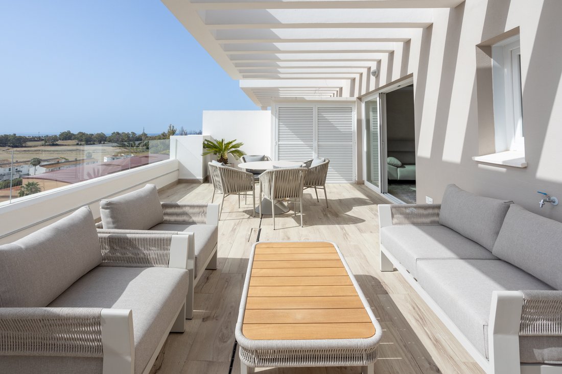 Apartment in Puerto Banus, Marbella, Spain 1 - 15899262