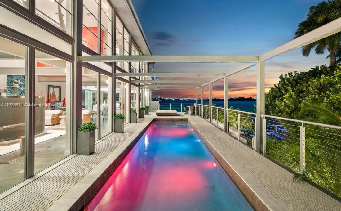 House in Miami, Florida, United States 1 - 15905077