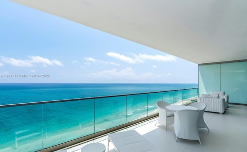 Condo in Bal Harbour, Florida, United States 1