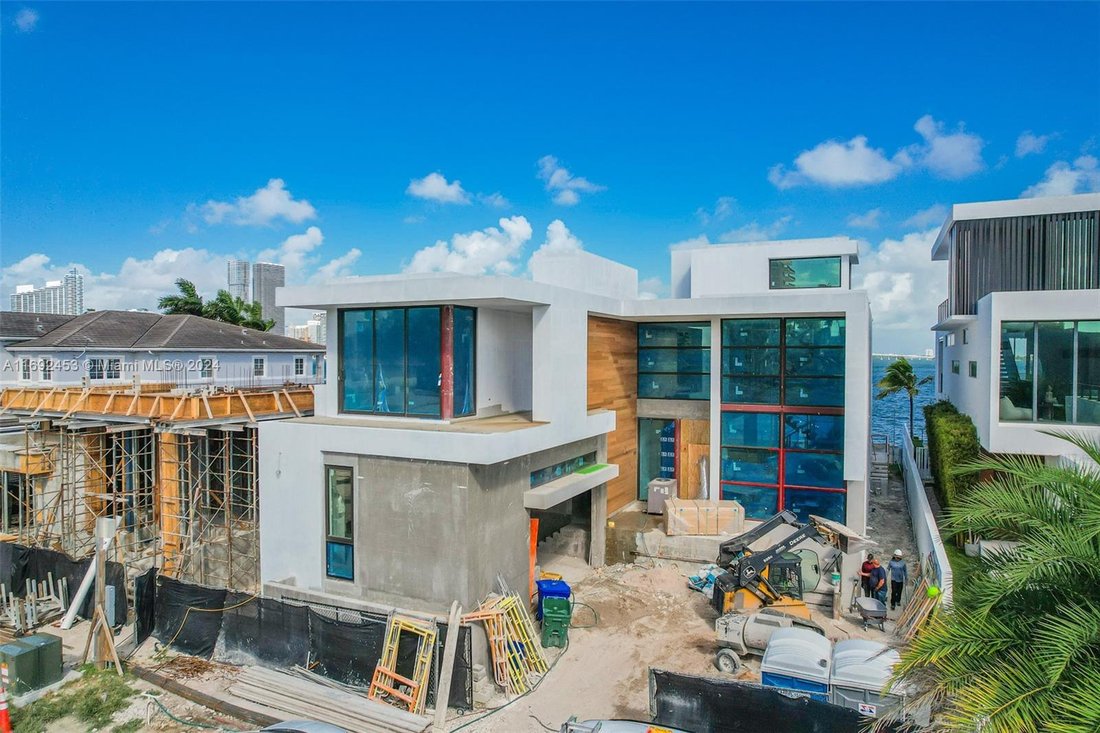 House in Miami, Florida, United States 1 - 15905302