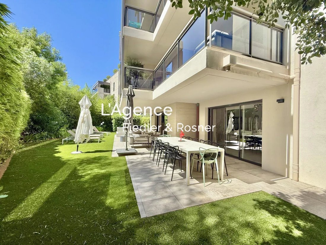 Apartment in Zone Ouest Urbaine, Saint-Tropez, France 1 - 13557987