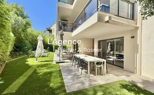 Apartment in Zone Ouest Urbaine, Saint-Tropez, France 1
