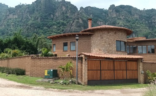 House in Tepoztlán, Morelos, Mexico 1