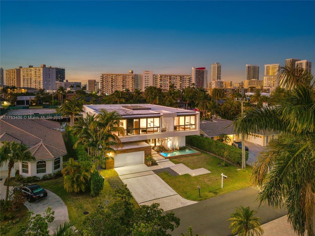 House in Hallandale Beach, Florida, United States 2 - 15905700