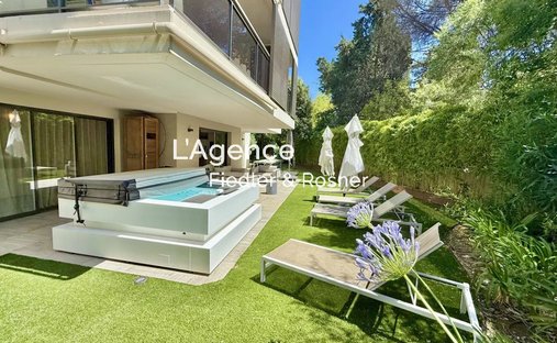 Apartment in Zone Ouest Urbaine, Saint-Tropez, France 1