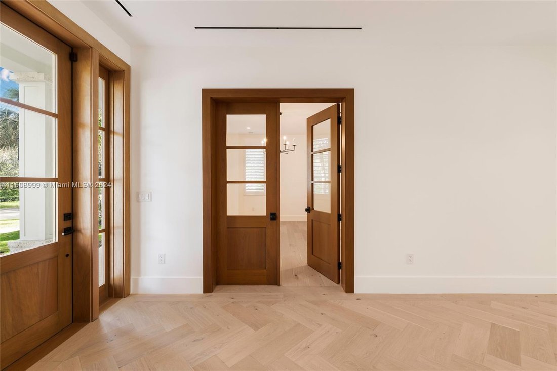 House in Miami, Florida, United States 4 - 15904677