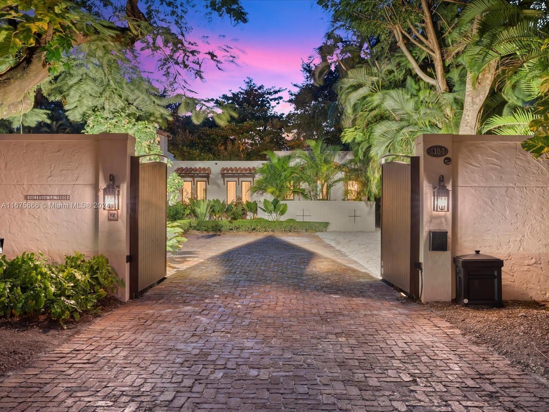 House in Miami, Florida, United States 3 - 15905417