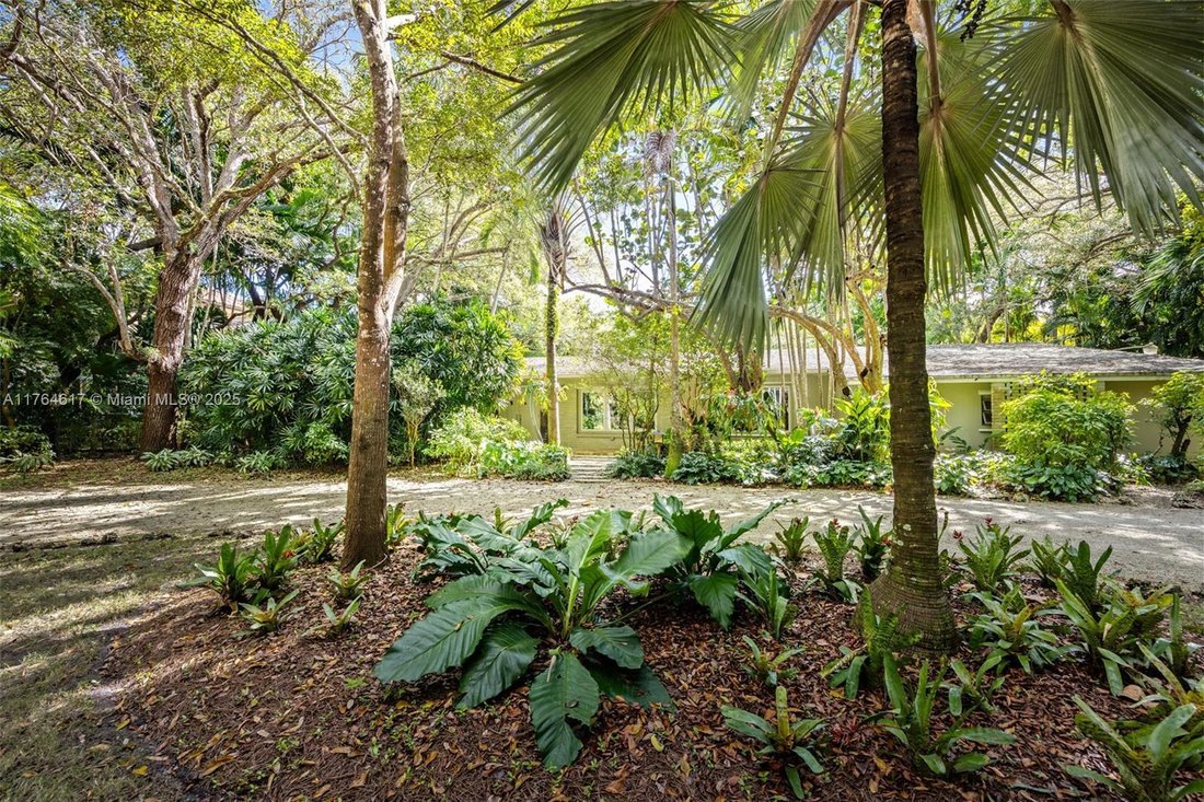 House in Miami, Florida, United States 5 - 15905321