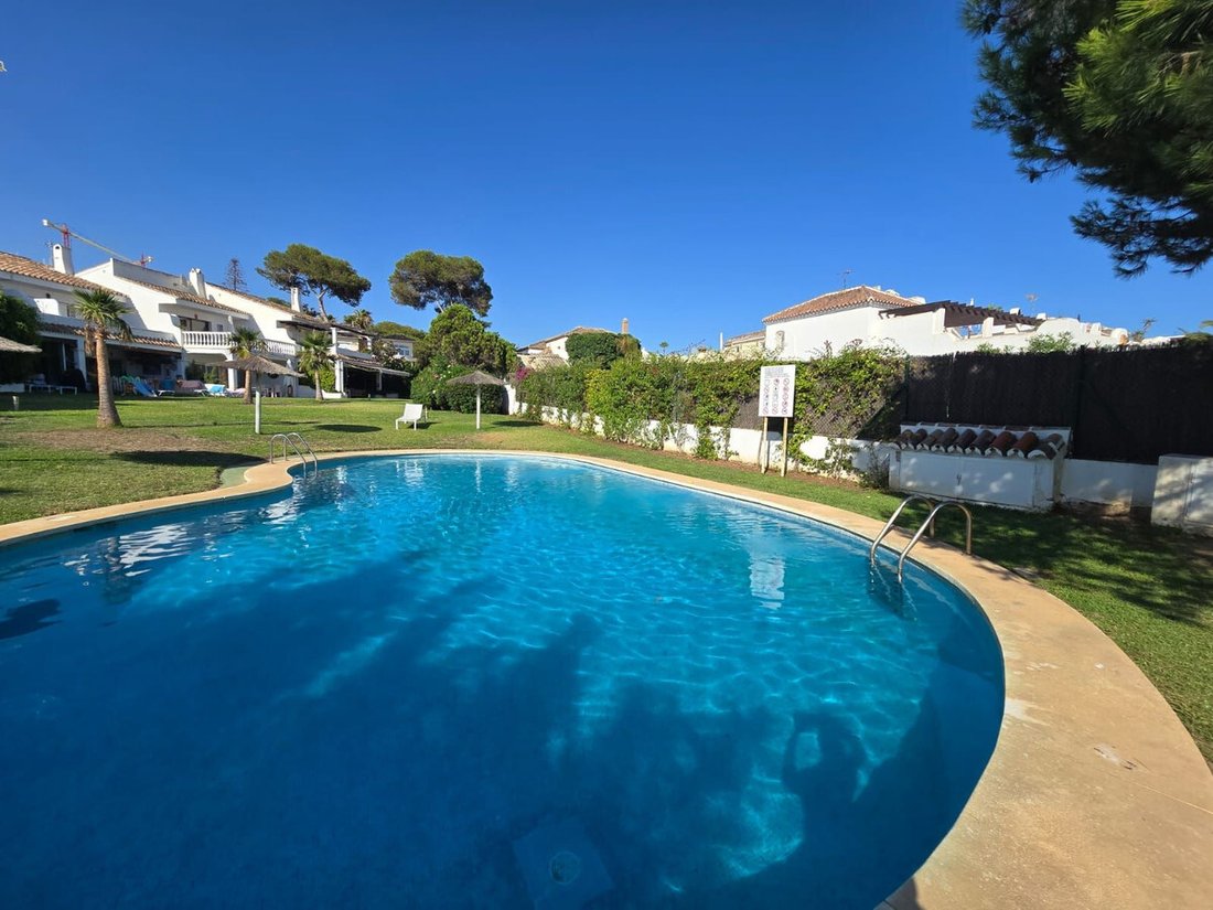 Townhouse in Marbella, Andalusia, Spain 2 - 15906185