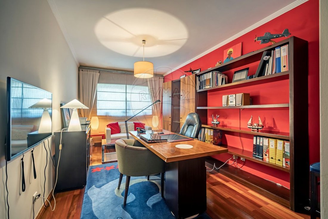 Apartment in Matosinhos e Leca da Palmeira, Porto District, Portugal 1 - 15887633