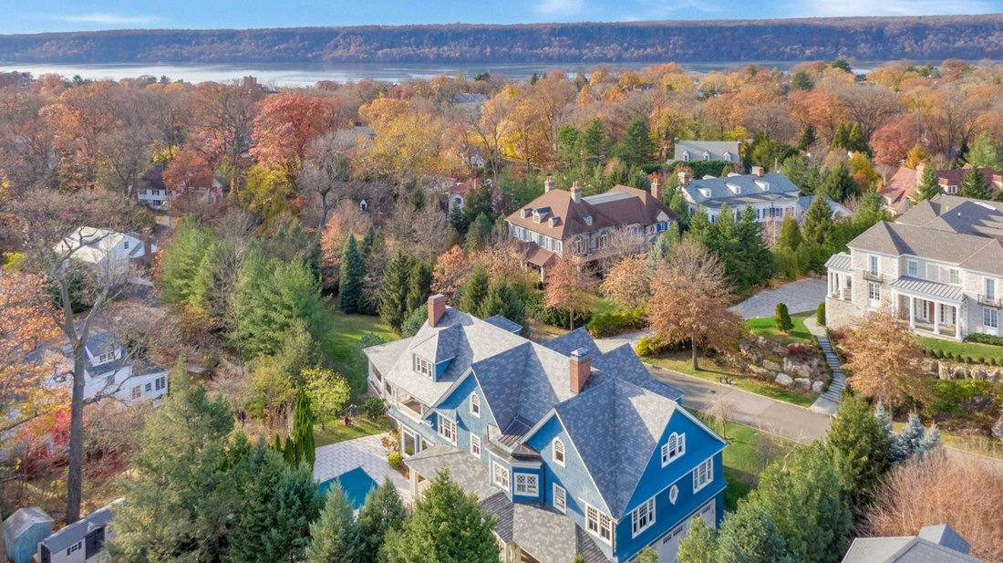 House in New York, New York, United States 5 - 15904716