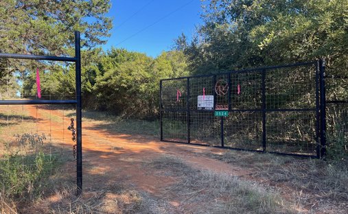 Luxury homes with private airport - 507x312xc 