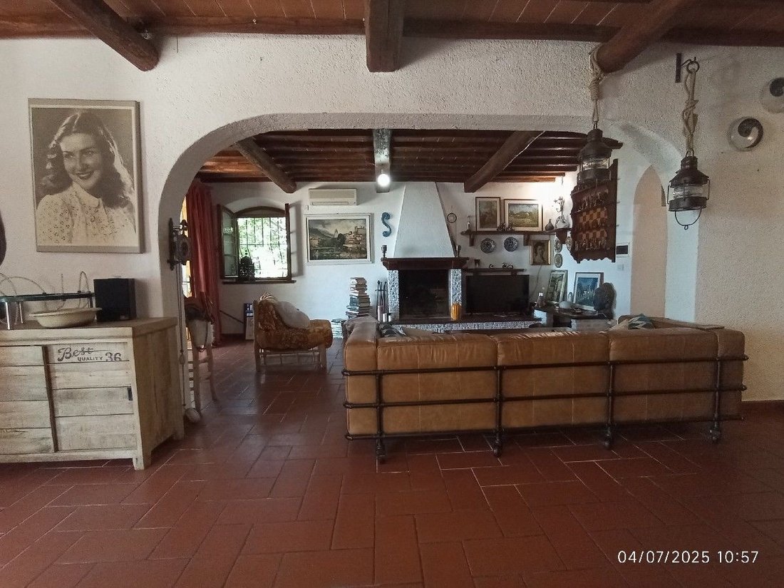 Villa in Camaiore, Tuscany, Italy 4 - 15906062