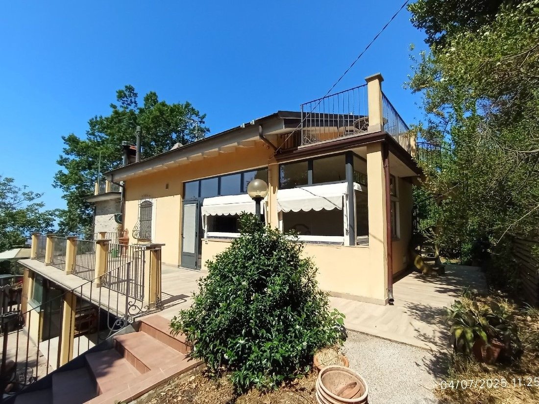 Villa in Camaiore, Tuscany, Italy 1 - 15906062