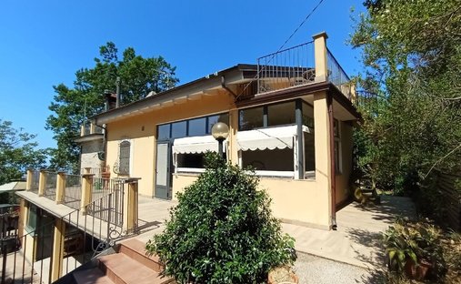 Villa in Camaiore, Tuscany, Italy 1