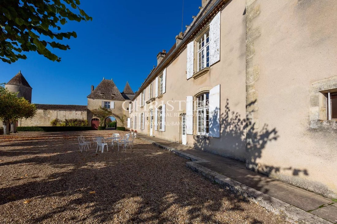 Farm Ranch in Castillon-la-Bataille, Nouvelle-Aquitaine, France 5 - 15117208