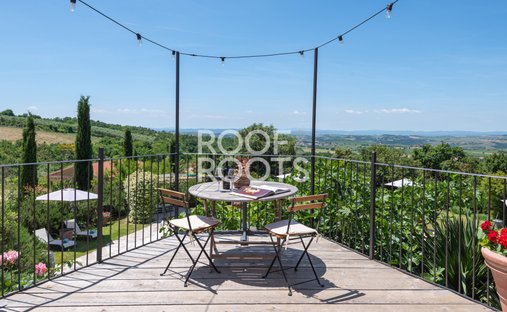 Castle for Sale in Serre di Rapolano, Tuscany, Italy