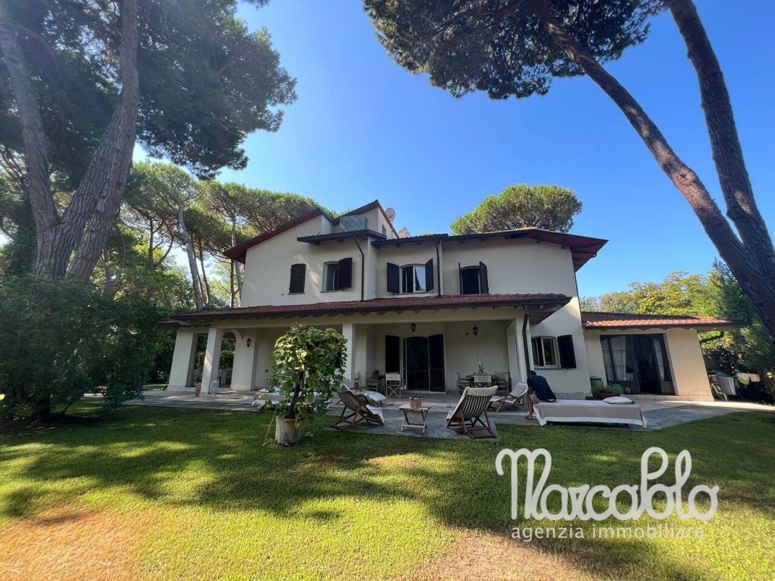 Villa in Center, Forte dei Marmi, Tuscany 1 - 15908582