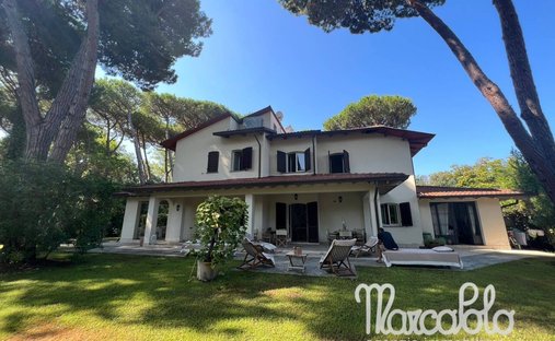 Villa in Center, Forte dei Marmi, Tuscany 1