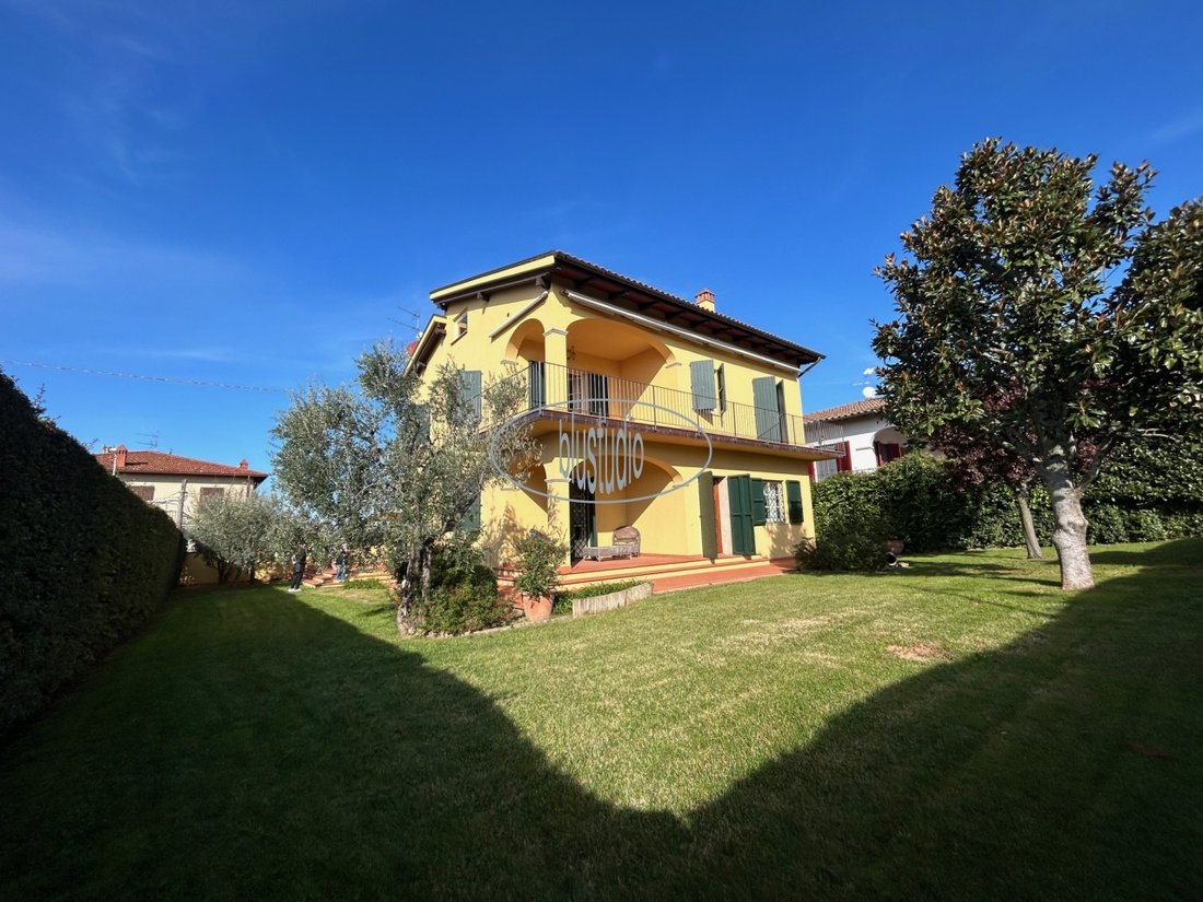 Villa in San Giovanni Valdarno, Tuscany, Italy 3 - 15908810